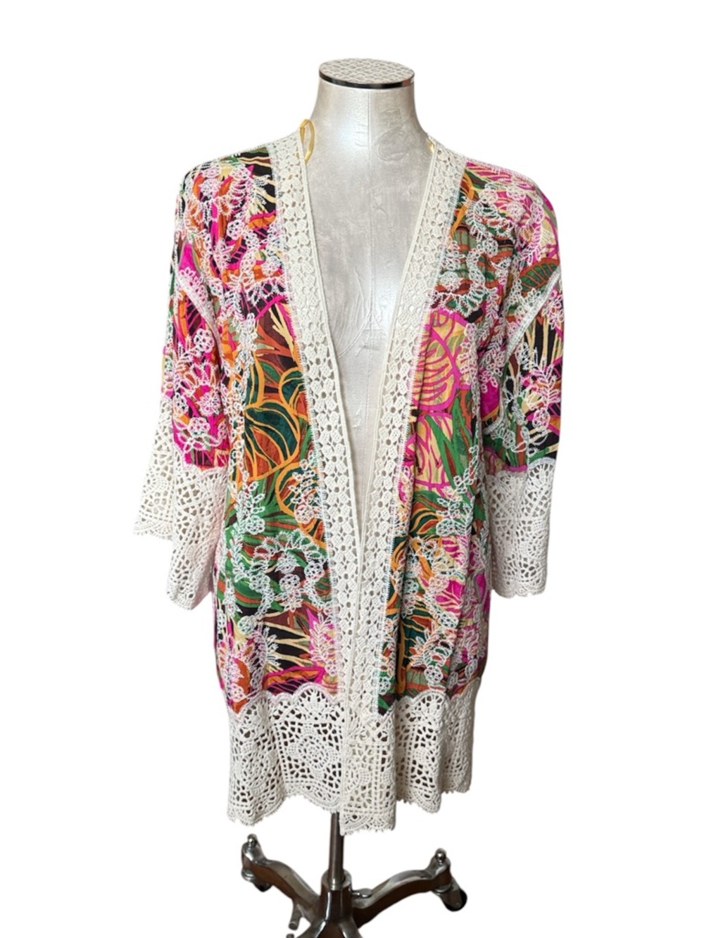 Democracy Multicolor Floral Crochet Trim Kimono Duster Coverup Size M NEW